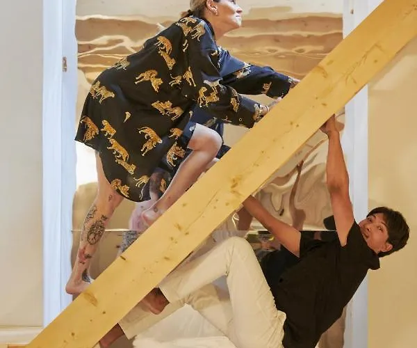 Cais Urban Aparthotel