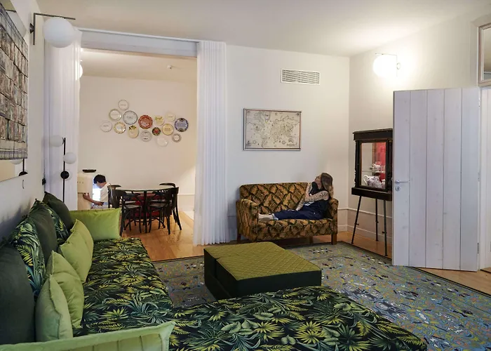 Cais Urban Aparthotel 4*