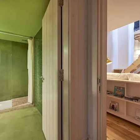 Cais Urban 4*