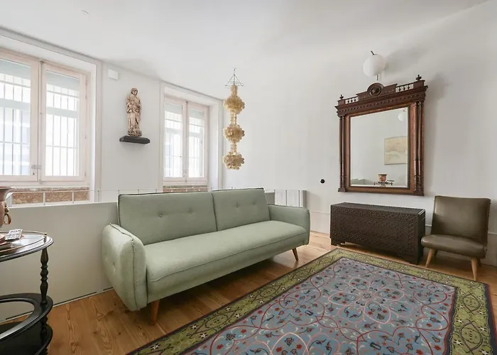 Cais Urban Apart-hotel 4*