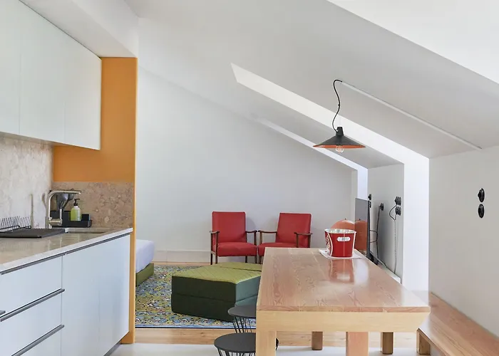 Cais Urban Apart-hotel 4*