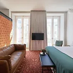 Cais Urban Aparthotel