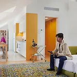 Cais Urban Aparthotel Lisbona